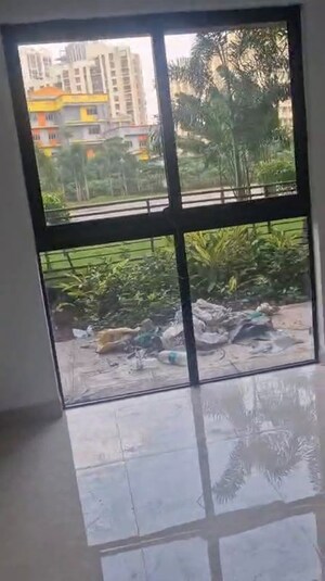 Room in 3 BHK Apartment at Risland The Icon Phase 2, Dhokali – for Rent