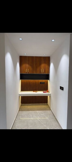 Furnished Amenities in 3 BHK Builder Floor at Smart World Orchard, Sector 61 – for Rent