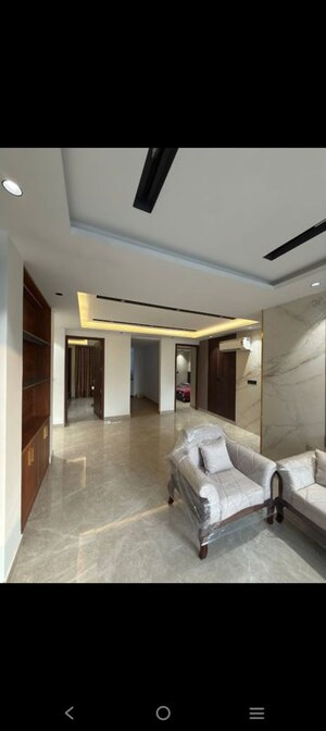 Living Room in 3 BHK Builder Floor at Smart World Orchard, Sector 61 – for Rent