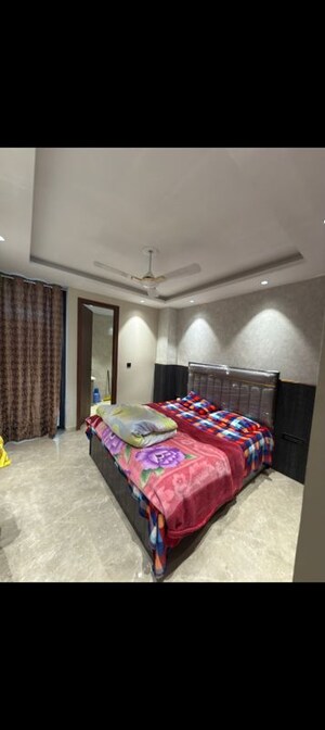Bedroom in 3 BHK Builder Floor at Smart World Orchard, Sector 61 – for Rent