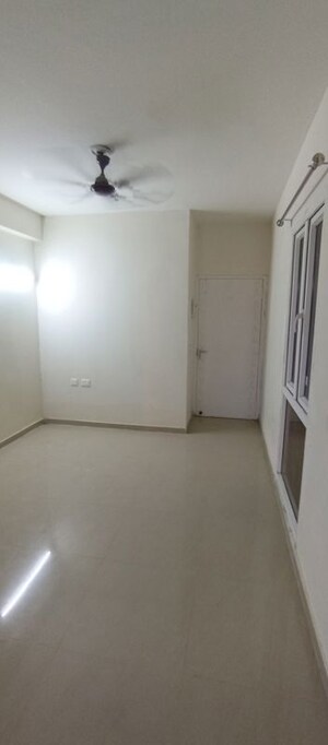 Furnished Amenities in 2 BHK Apartment at Indiabulls Centrum Park, Sector 103 – for Rent