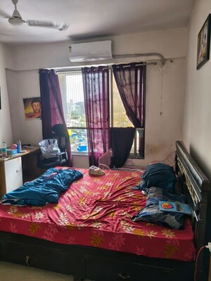 Bedroom in 2 BHK Apartment at Sindhi Society, Chembur – for Rent