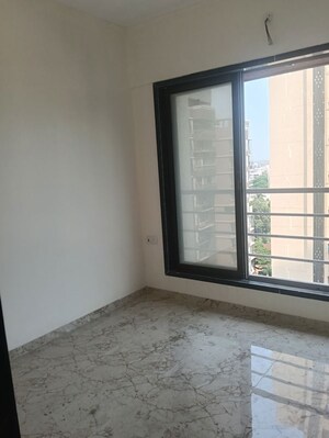 Room in 2.5 BHK Apartment at Osho Ankur Palace, Borivali West – for Rent