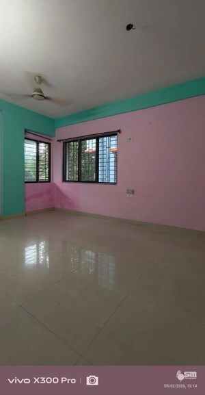 Room in 3 BHK Apartment at Meena Residency, Vip Road – for Rent