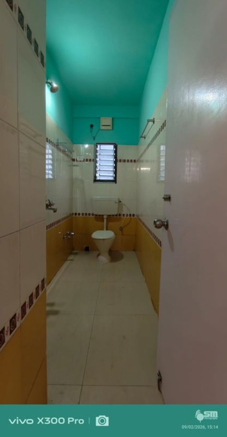 Bathroom, meena-residency 3 Bedroom 1250 Sq.Ft. Apartment In Vip Road Kolkata 10723509