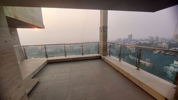 Balcony, palazzo-apartment 4 Bedroom 2000 Sq.Ft. Apartment In Santacruz West Mumbai 10723581