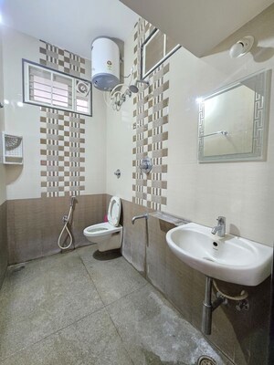 Team Area in 1 BHK Apartment at Indiranagar – for Rent
