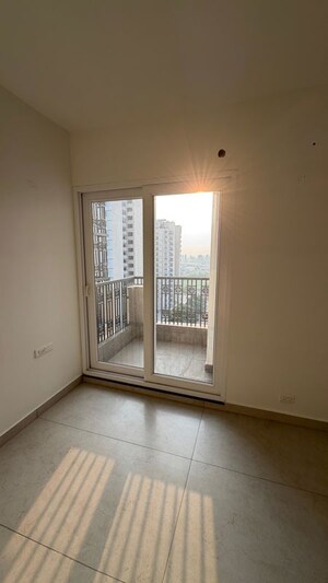 Room in 2 BHK Apartment at Malwa Escon Primera, International Airport Road – for Rent
