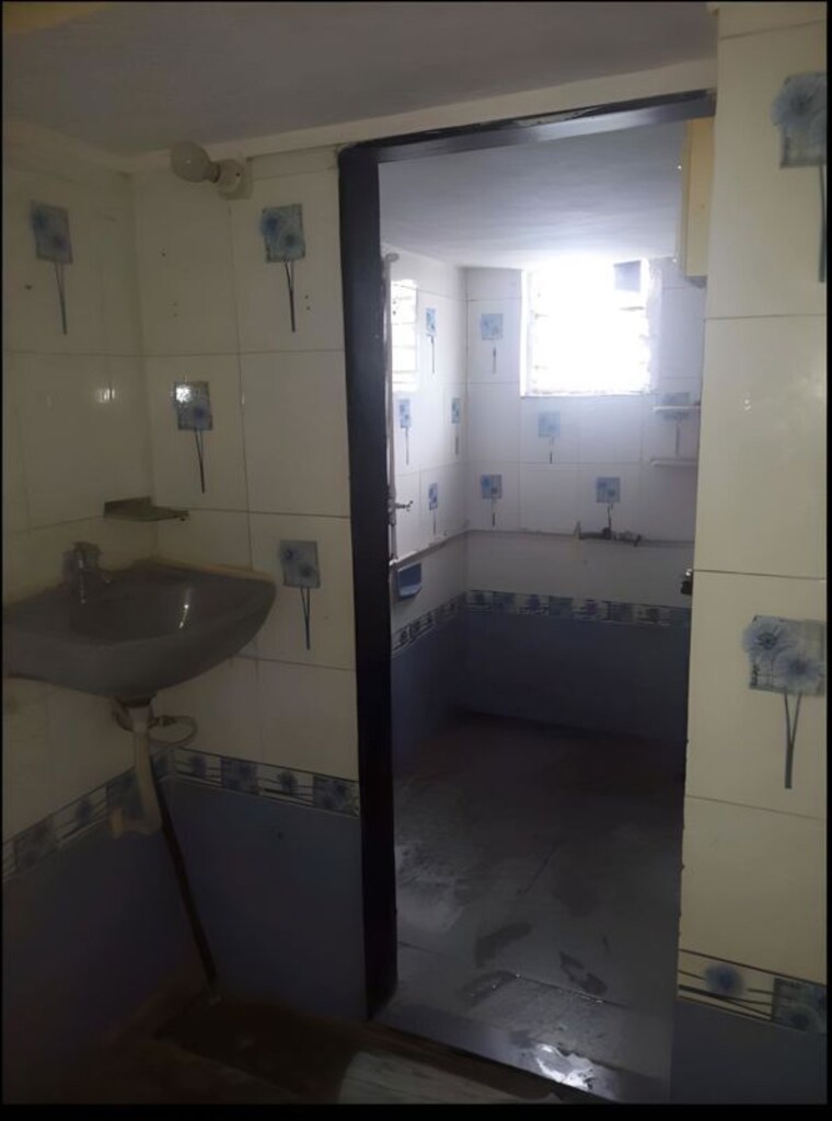 Bathroom, thane west 1 Bedroom 565 Sq.Ft. Apartment In Thane West Thane 10410666