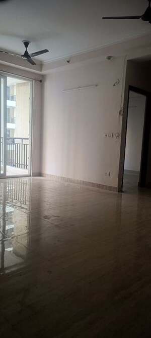 Room in 2 BHK Apartment at Amrapali Kingswood, Sector 4 Greater Noida – for Sale