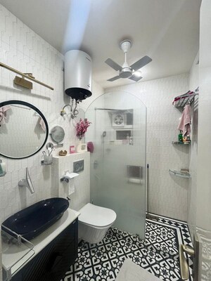 Bathroom in 2 BHK Builder Floor at South City 1 – for Rent