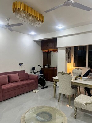 Living Room in 2 BHK Builder Floor at South City 1 – for Rent