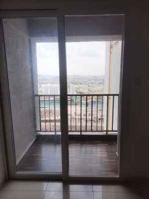 Room in 1 BHK Apartment at Kolte Patil Life Republic, Hinjewadi – for Rent