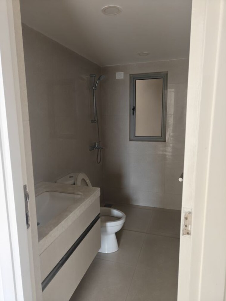 Bathroom, hiranandani-glen-gate 2 Bedroom 1245 Sq.Ft. Apartment In Hebbal Bangalore 10723650
