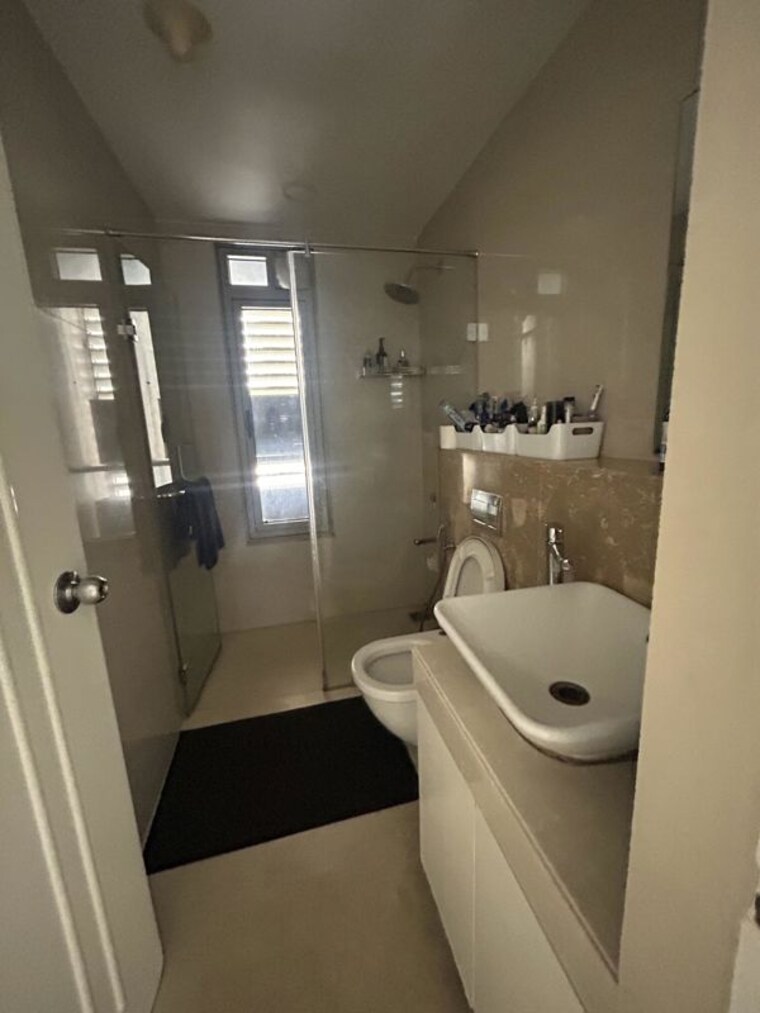 Bathroom, lodha-primero 2 Bedroom 980 Sq.Ft. Apartment In Mahalaxmi Mumbai 10723662