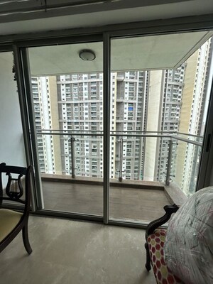 Room in 2 BHK Apartment at Lodha Primero, Mahalaxmi – for Sale
