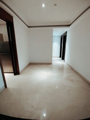 Room in 3 BHK Apartment at Pushpak CHS Santacruz, Santacruz West – for Rent