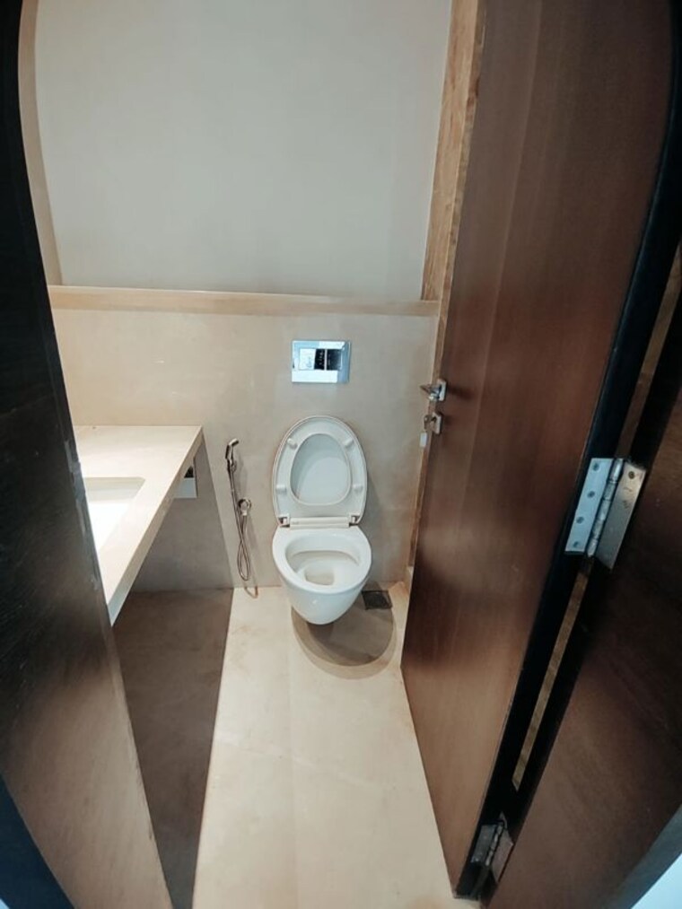 Bathroom, pushpak-chs-santacruz 3 Bedroom 1250 Sq.Ft. Apartment In Santacruz West Mumbai 10723666