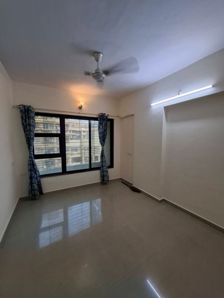 Room, rna-ng-suncity-phase-ii 2 Bedroom 650 Sq.Ft. Apartment In Kandivali East Mumbai 9767471