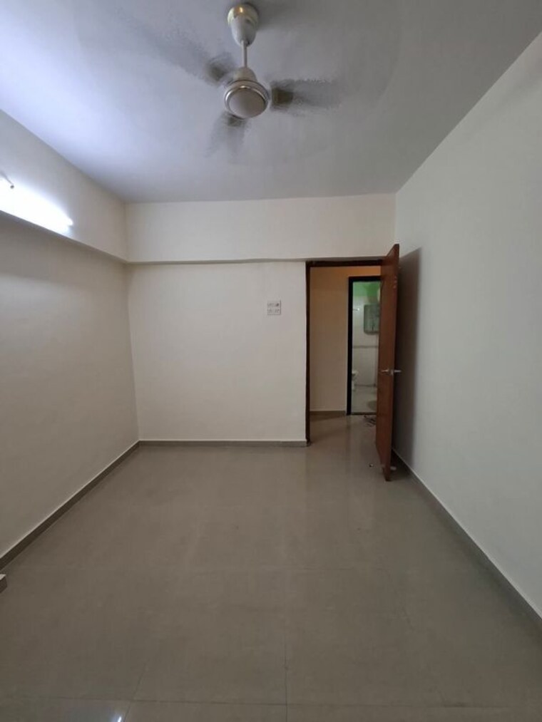 Room, rna-ng-suncity-phase-ii 2 Bedroom 650 Sq.Ft. Apartment In Kandivali East Mumbai 9767471