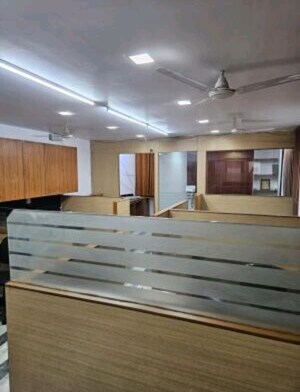  Office Space For Rent in Hazratganj