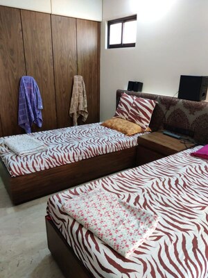 Bedroom in 2 BHK Apartment at Devansh Villa, Bandra West – for Rent