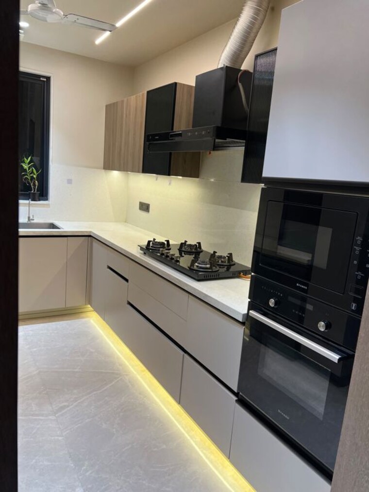 Kitchen, south city 1 3 Bedroom 350 Sq.Yd. Builder Floor In South City 1 Gurgaon 10723692