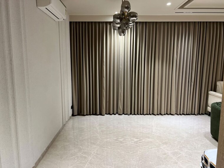 Hall, south city 1 3 Bedroom 350 Sq.Yd. Builder Floor In South City 1 Gurgaon 10723692