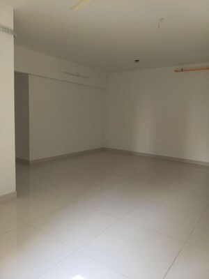 Room in 2 BHK Apartment at SD Siennaa Wing C, Kandivali East – for Sale