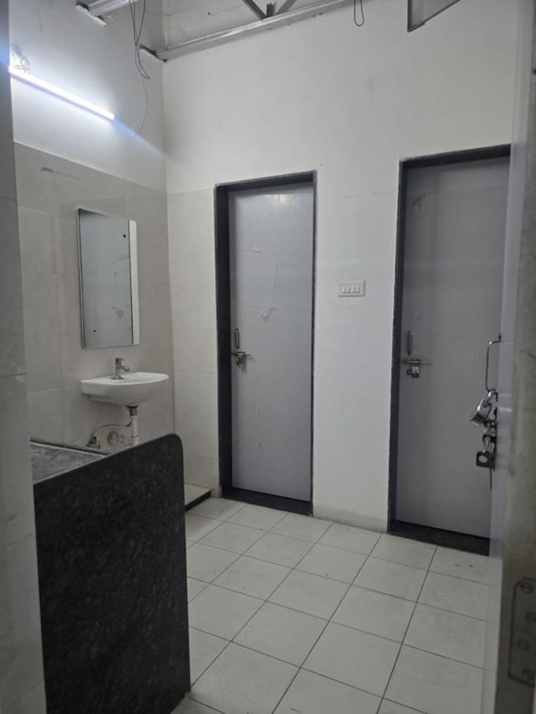 Washroom, vascon-eco-tower Commercial Shop 1047 Sq.Ft. In Baner Pune 10723610