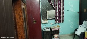 Furnished Amenities in 3 BHK Penthouse at Pandey Complex, Nishat Ganj – for Rent