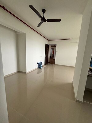 Room in 2 BHK Apartment at Puranik City Reserva, Ghodbunder Road – for Rent