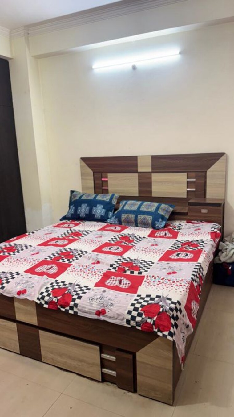 Bedroom, shri-balaji-bcc-sri-sai-dham 3 Bedroom 1700 Sq.Ft. Apartment In Nishat Ganj Lucknow 10721271