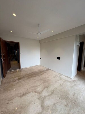 Room in 2 BHK Apartment at Seasons Trimurti, Santacruz West – for Sale