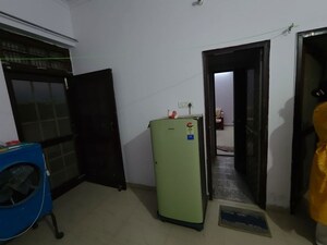 Room in 1.5 BHK Builder Floor at Paarth Aryavart Empire, Aliganj – for Rent