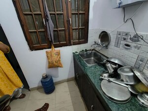 Team Area in 1.5 BHK Builder Floor at Paarth Aryavart Empire, Aliganj – for Rent
