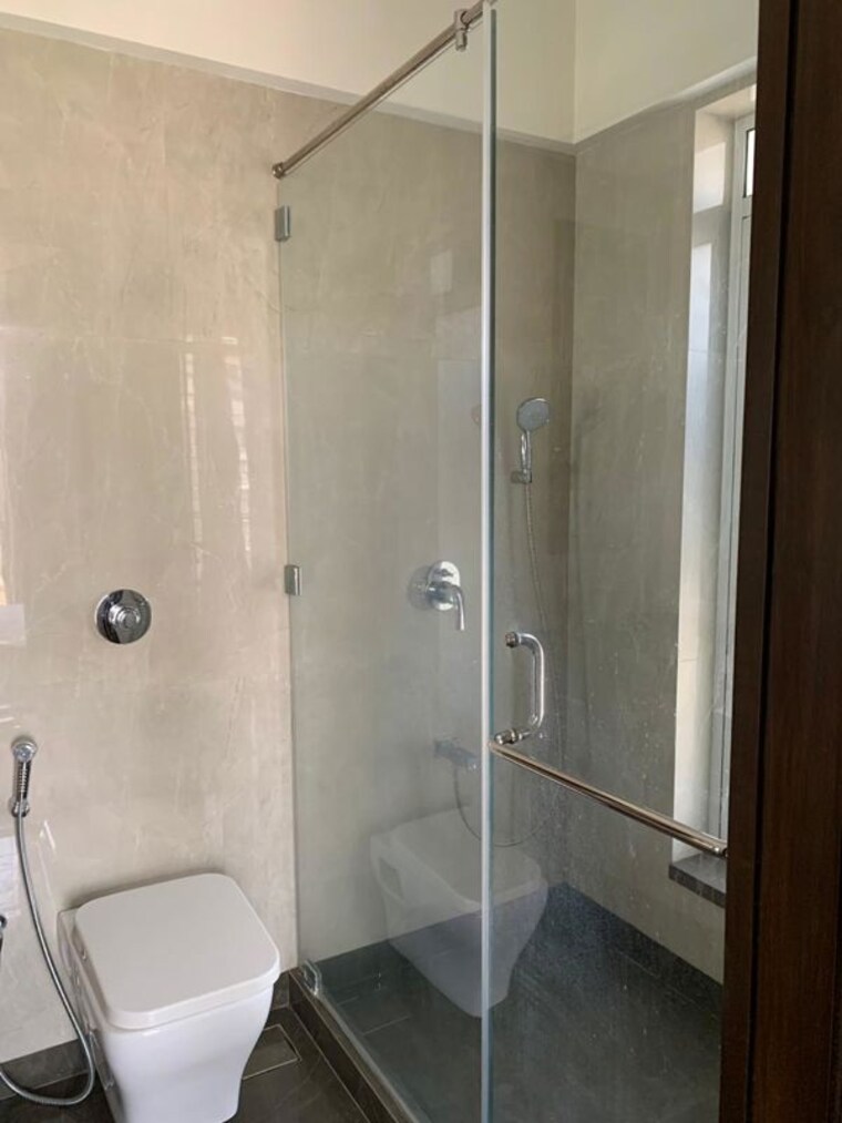 Bathroom, bandra west 2 Bedroom 780 Sq.Ft. Apartment In Bandra West Mumbai 10723722