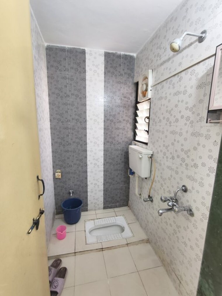Bathroom, kharadi 1 Bedroom 780 Sq.Ft. Apartment In Kharadi Pune 10723701
