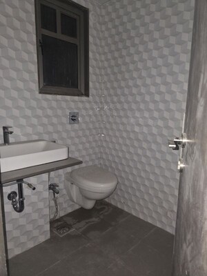 Bathroom in 4 BHK Apartment at Digambar Nagar – for Rent