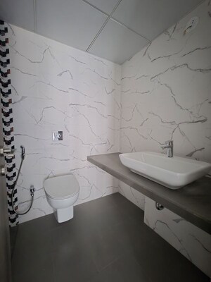 Bathroom in 4 BHK Apartment at Digambar Nagar – for Rent