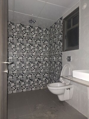 Bathroom in 4 BHK Apartment at Digambar Nagar – for Rent