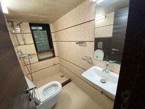 Team Area in 2 BHK Apartment at Panorama Apartment Santacruz, Santacruz West – for Sale