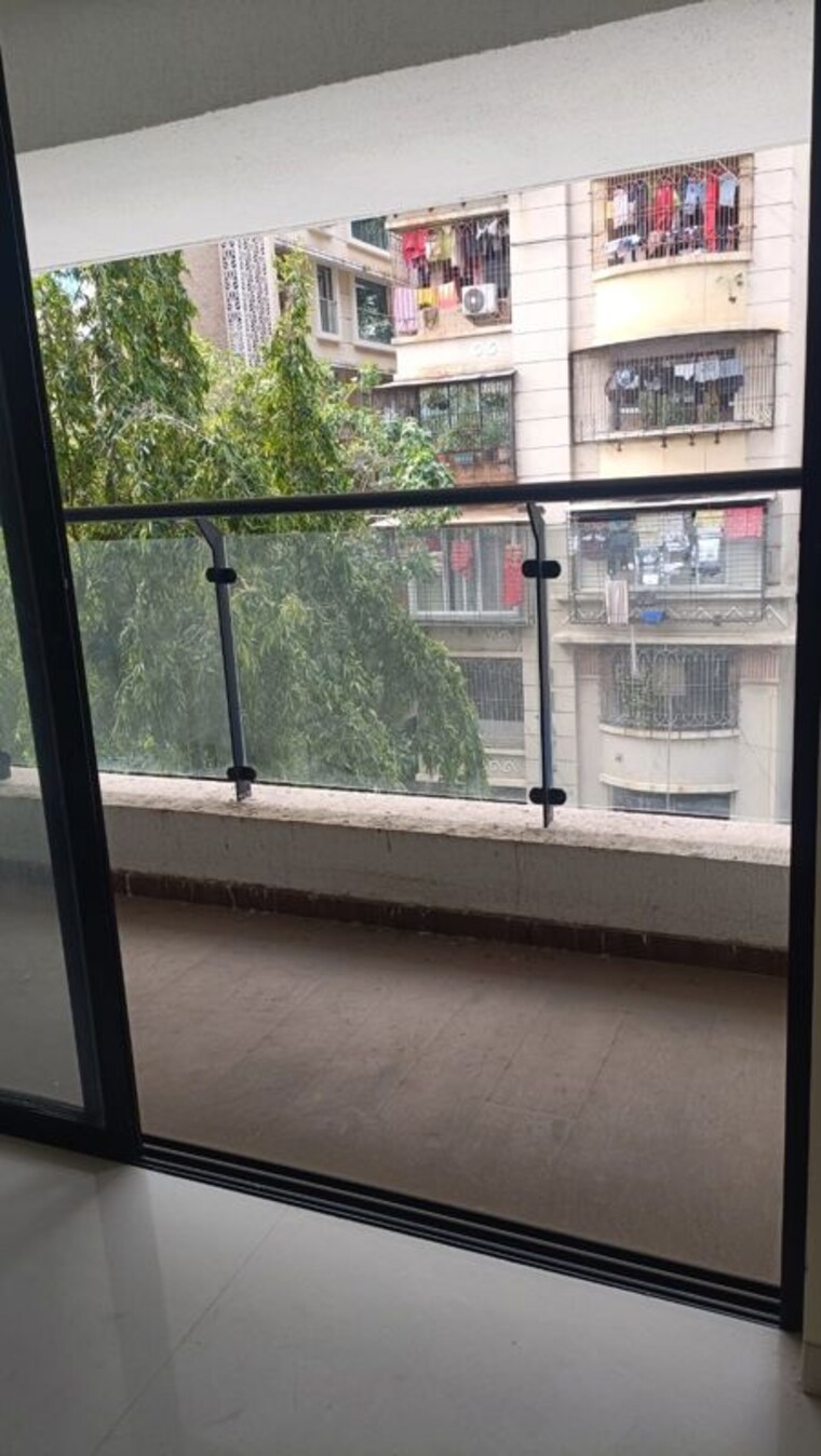 Balcony, laxmi-niwas-khar-west 2.5 Bedroom 920 Sq.Ft. Apartment In Khar West Mumbai 10723761