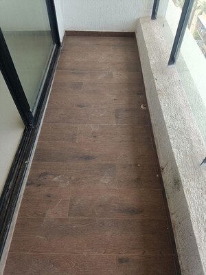Balcony in 2.5 BHK Apartment at Laxmi Niwas Khar West, Khar West – for Sale
