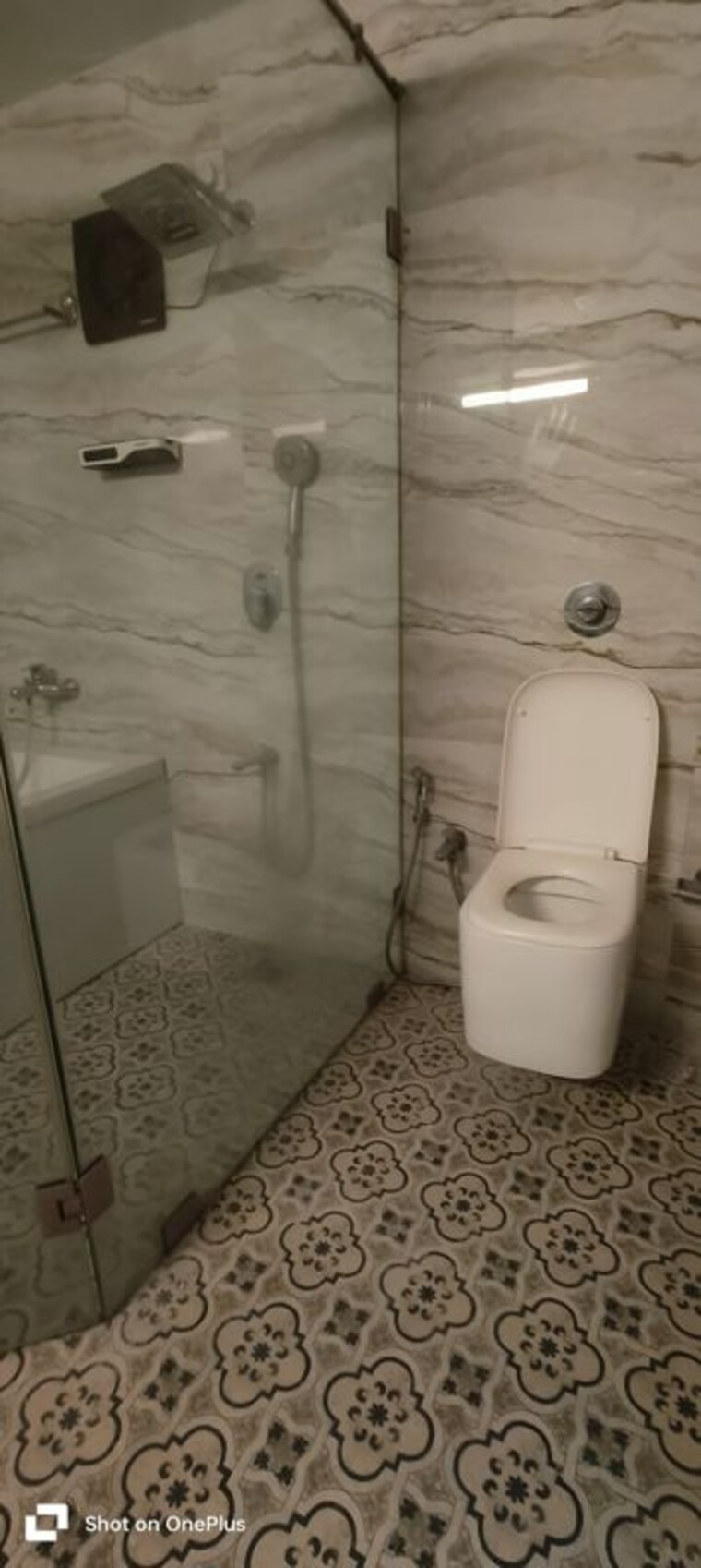 Bathroom, laxmi-niwas-khar-west 2.5 Bedroom 920 Sq.Ft. Apartment In Khar West Mumbai 10723761