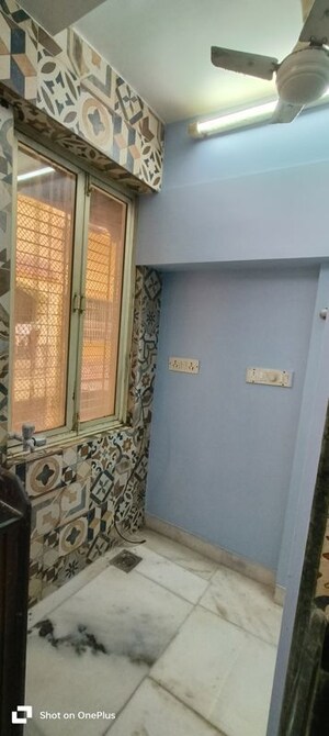 Furnished Amenities in 2.5 BHK Apartment at Laxmi Niwas Khar West, Khar West – for Sale