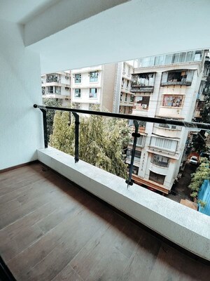 Balcony in 2.5 BHK Apartment at Laxmi Niwas Khar West, Khar West – for Sale