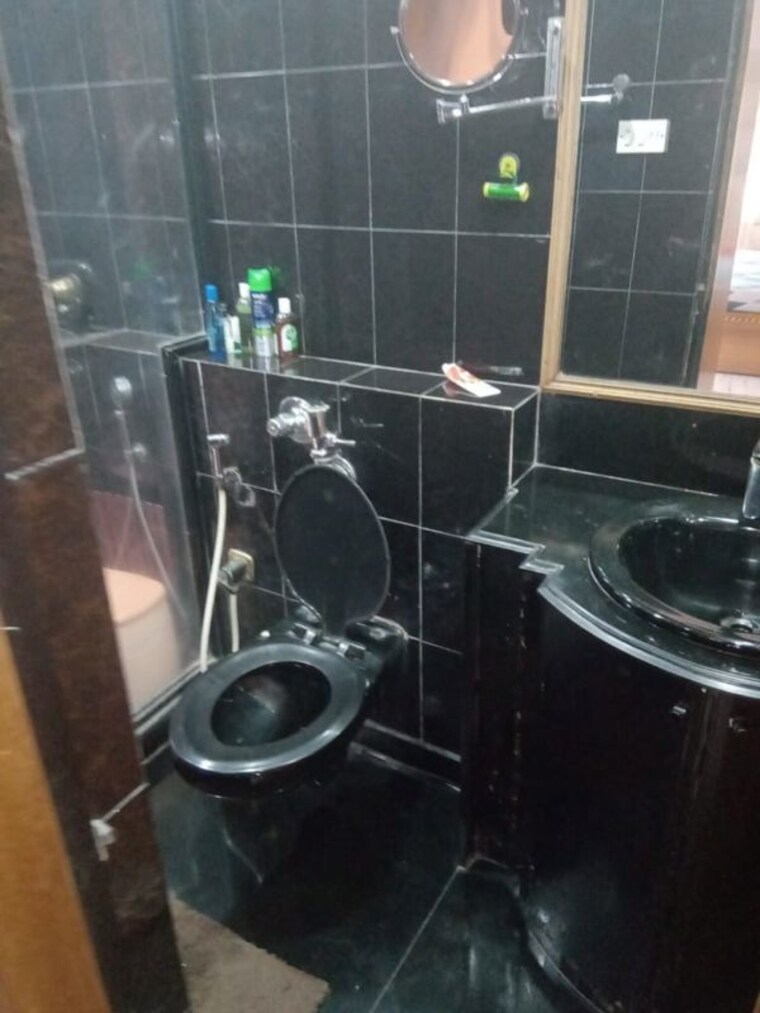 Gym, laxmi-niwas-khar-west 2.5 Bedroom 920 Sq.Ft. Apartment In Khar West Mumbai 10723761