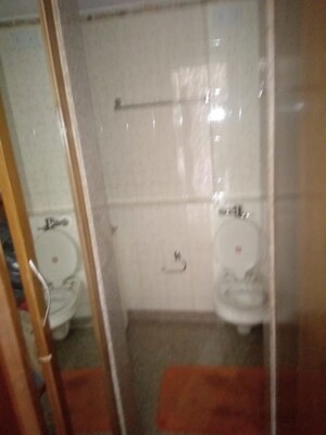 Bathroom in 2.5 BHK Apartment at Laxmi Niwas Khar West, Khar West – for Sale