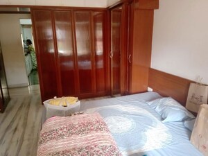 Bedroom in 2.5 BHK Apartment at Laxmi Niwas Khar West, Khar West – for Sale